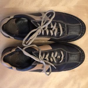 Born Handcrafted Leather Bicycle Toe Casual Shoes